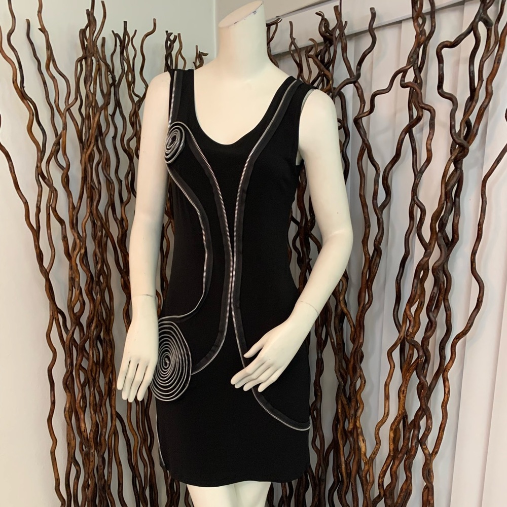 Miria Fabulous zipper Designer Unique Dress